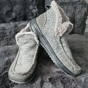 Hey Dude Women's 9 Boot